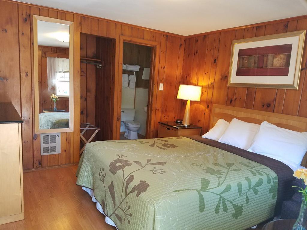 Seven Dwarfs Cabins - White Cabin Lake George Luaran gambar